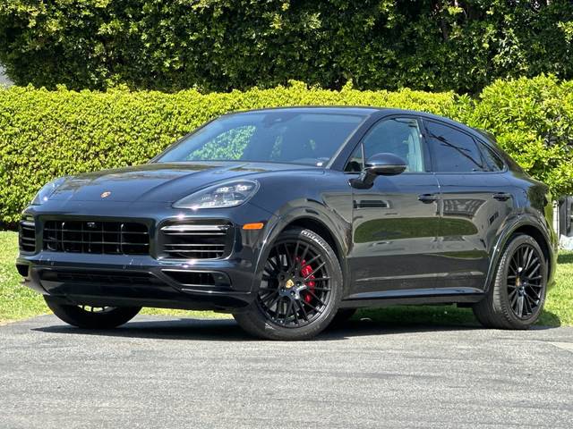 2023 Porsche Cayenne Coupe GTS AWD photo