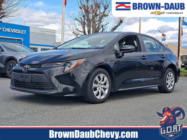 2023 Toyota Corolla LE FWD photo