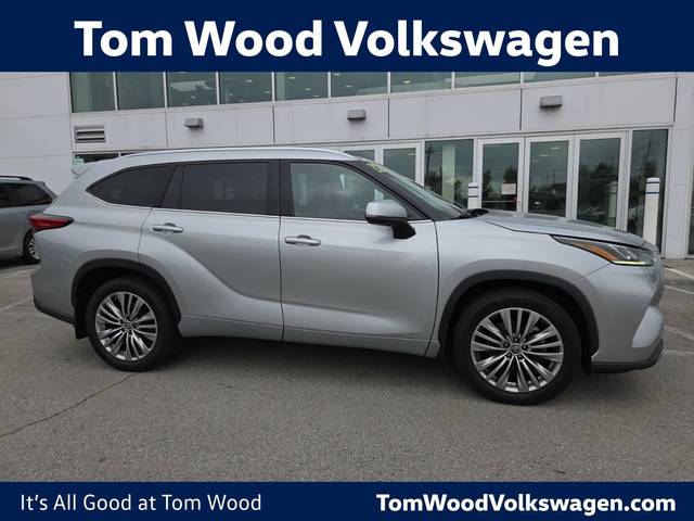 2022 Toyota Highlander Platinum AWD photo