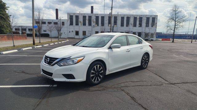 2018 Nissan Altima 2.5 SV FWD photo