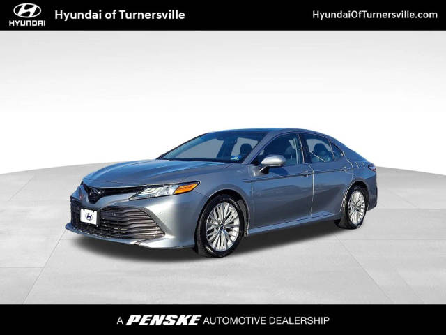 2018 Toyota Camry XLE FWD photo