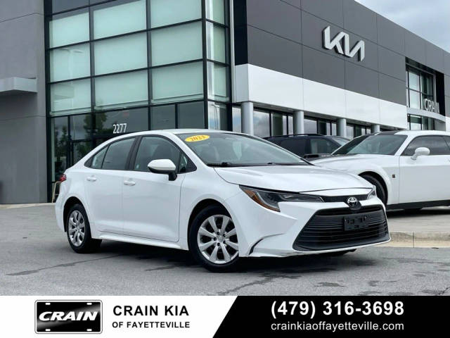 2023 Toyota Corolla LE FWD photo
