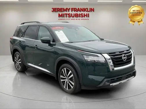 2023 Nissan Pathfinder Platinum 4WD photo