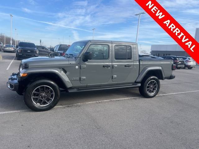 2022 Jeep Gladiator Overland 4WD photo