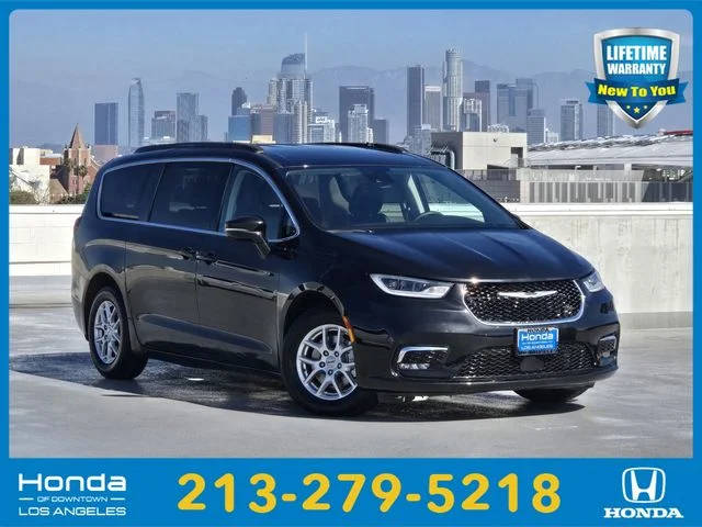 2022 Chrysler Pacifica Minivan Touring L FWD photo