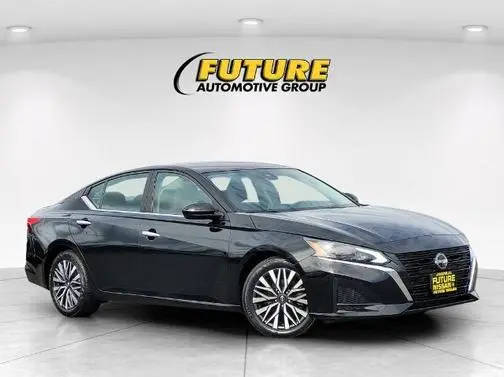 2023 Nissan Altima 2.5 SV FWD photo