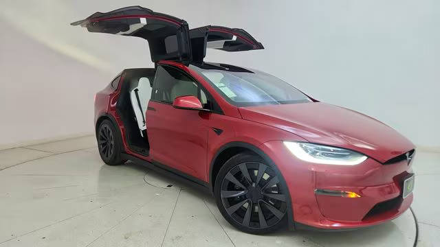 2022 Tesla Model X Plaid AWD photo