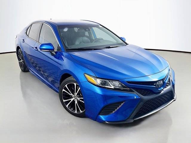 2020 Toyota Camry SE FWD photo