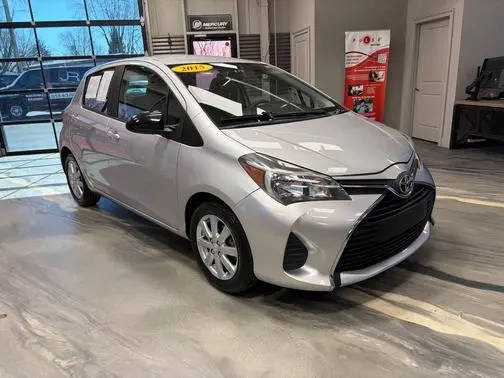 2015 Toyota Yaris L FWD photo