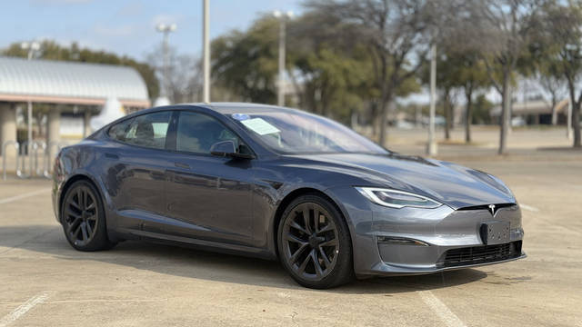 2022 Tesla Model S Plaid AWD photo