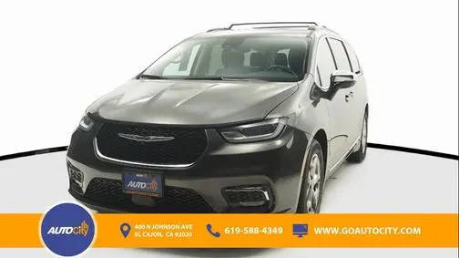 2023 Chrysler Pacifica Minivan Limited FWD photo