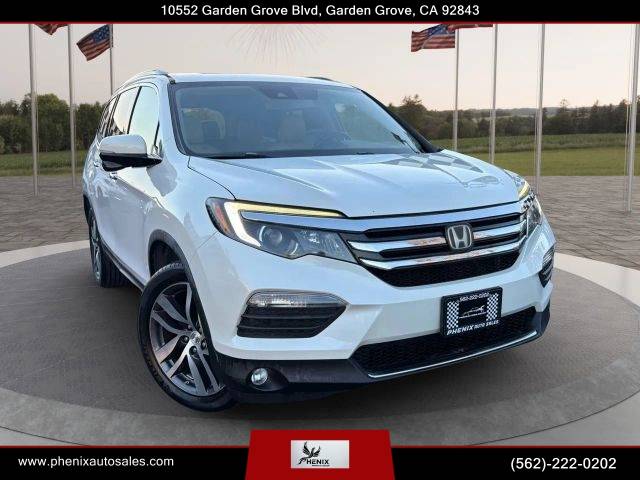 2016 Honda Pilot Touring FWD photo