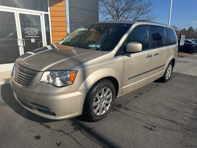 2015 Chrysler Town and Country Touring FWD photo