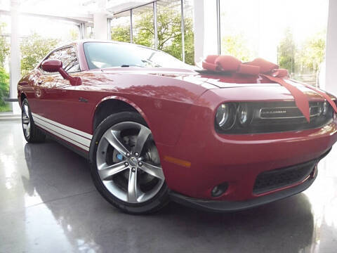 2015 Dodge Challenger SXT RWD photo