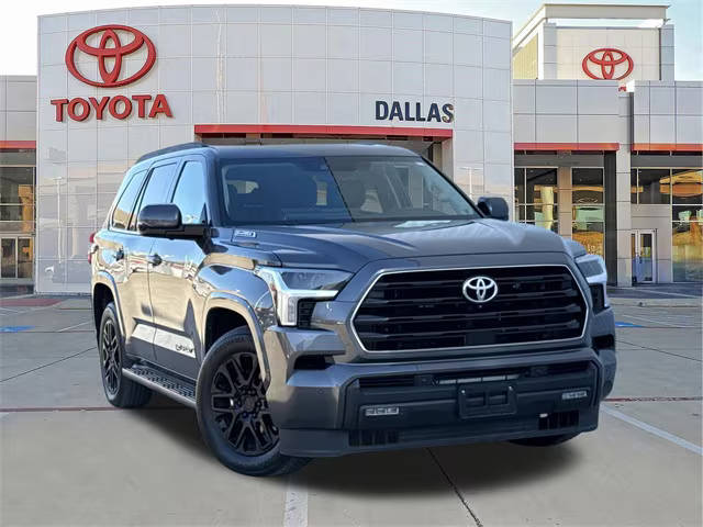 2023 Toyota Sequoia SR5 4WD photo