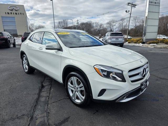 2016 Mercedes-Benz GLA-Class GLA 250 AWD photo
