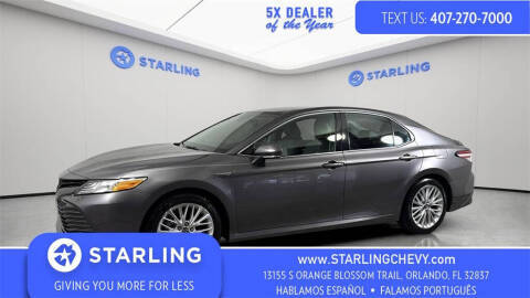 2019 Toyota Camry Hybrid XLE FWD photo