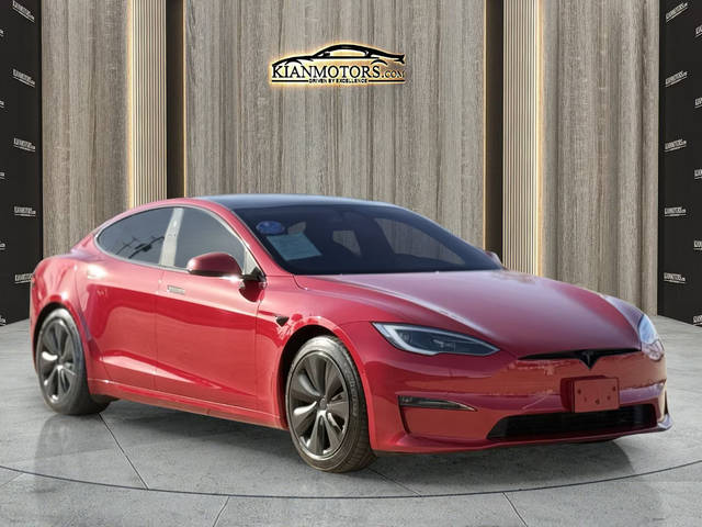 2023 Tesla Model S Standard Range AWD photo