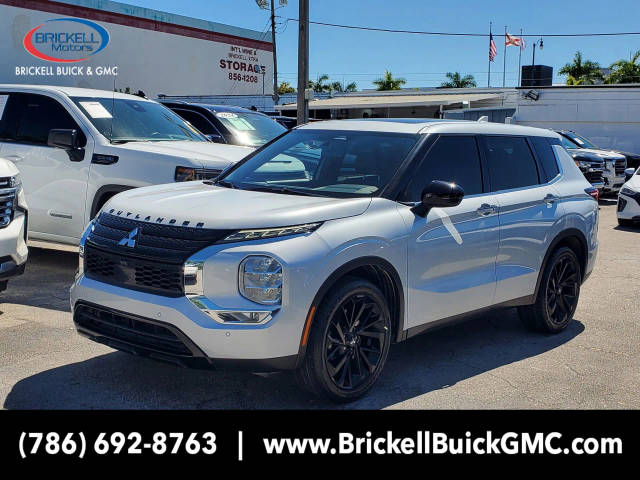 2022 Mitsubishi Outlander SE FWD photo