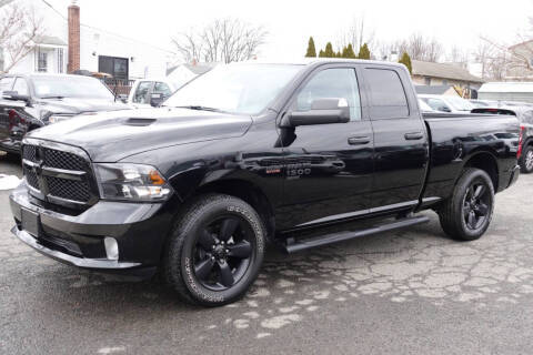 2022 Ram 1500 Express 4WD photo