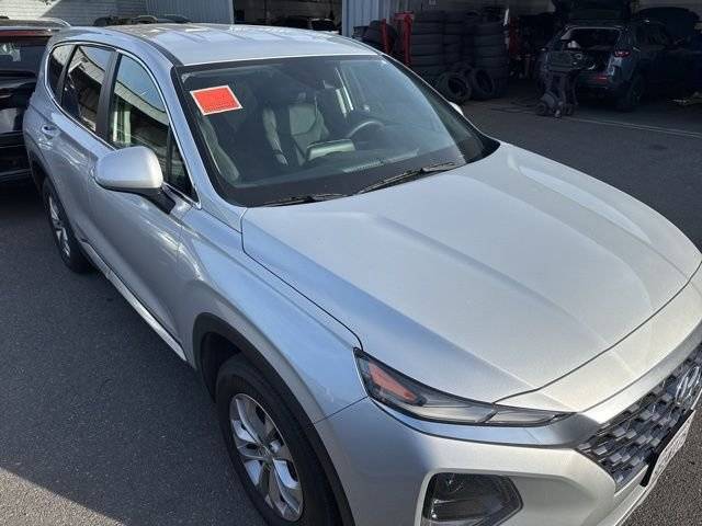 2019 Hyundai Santa Fe SE FWD photo