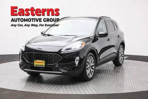 2021 Ford Escape Titanium Hybrid AWD photo