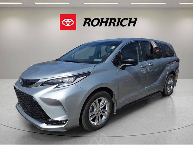 2021 Toyota Sienna XSE AWD photo
