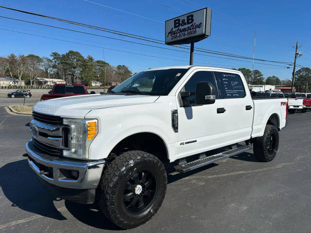 2017 Ford F-250 Super Duty XLT 4WD photo