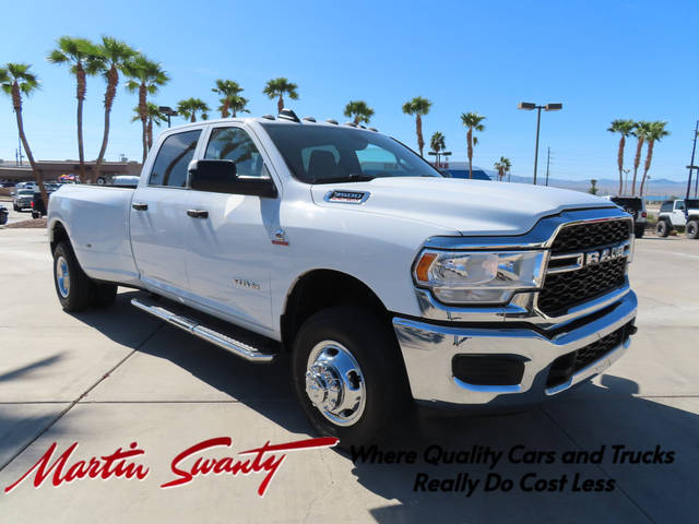 2022 Ram 3500 Tradesman 4WD photo
