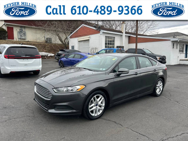 2016 Ford Fusion SE FWD photo