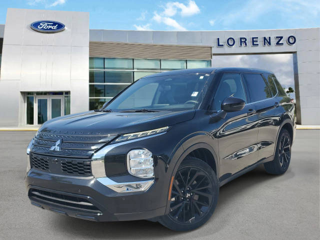 2022 Mitsubishi Outlander SE FWD photo