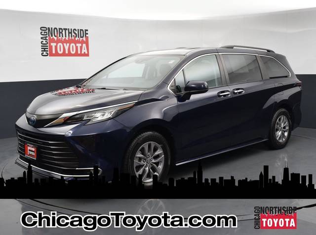 2023 Toyota Sienna XLE FWD photo