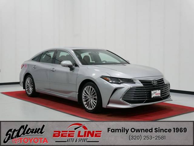 2022 Toyota Avalon Limited FWD photo