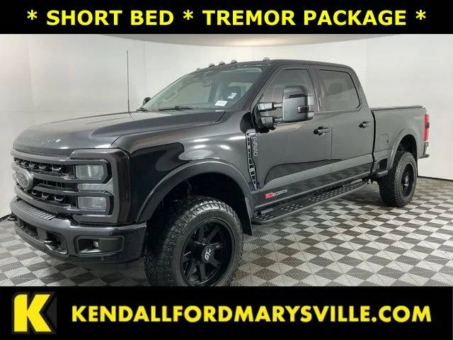 2023 Ford  LARIAT 4WD photo