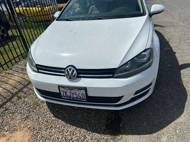2015 Volkswagen Golf TDI SE FWD photo