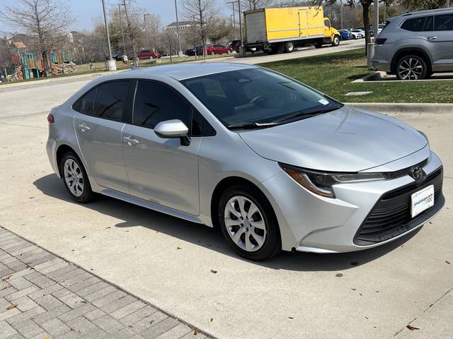 2023 Toyota Corolla LE FWD photo