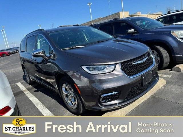 2022 Chrysler Pacifica Minivan Limited FWD photo