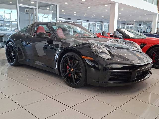 2023 Porsche 911 4S AWD photo