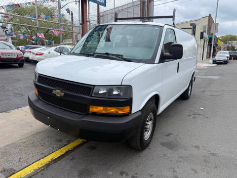 2018 Chevrolet Express Cargo  RWD photo