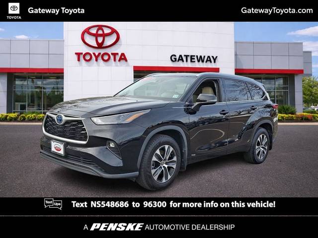 2022 Toyota Highlander Hybrid XLE AWD photo