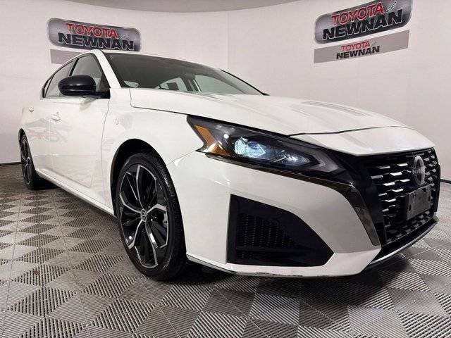 2023 Nissan Altima 2.5 SR FWD photo