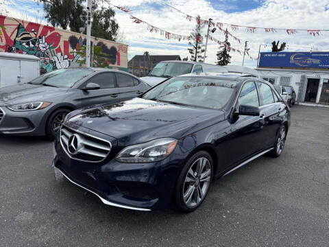 2016 Mercedes-Benz E-Class E 350 Sport RWD photo