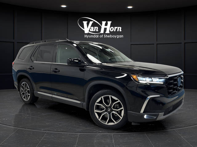 2023 Honda Pilot Touring AWD photo