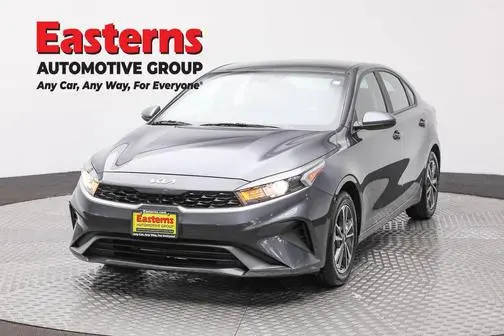 2023 Kia Forte LXS FWD photo