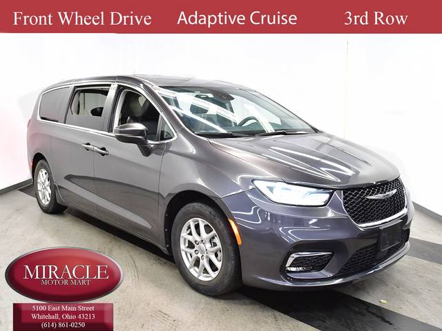 2023 Chrysler Pacifica Minivan Touring L FWD photo