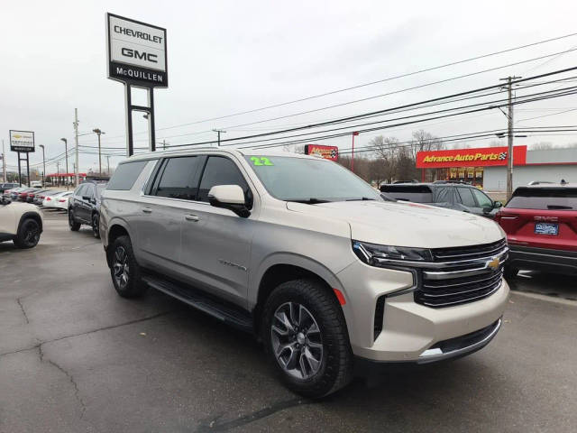 2022 Chevrolet Suburban LT 4WD photo