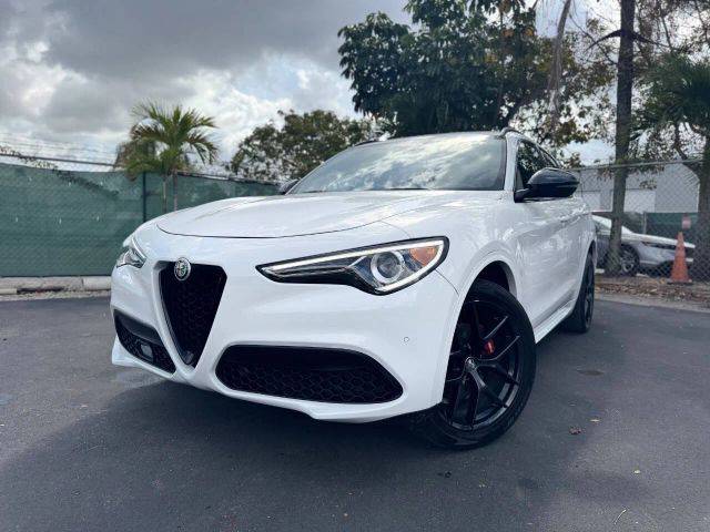 2020 Alfa Romeo Stelvio Ti Sport AWD photo