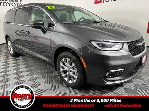 2023 Chrysler Pacifica Minivan Touring L AWD photo