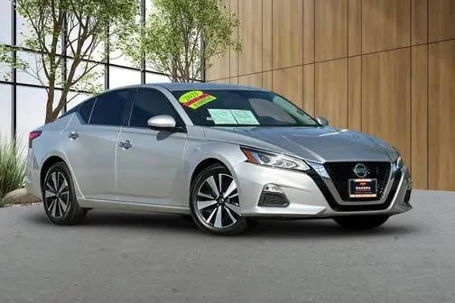2021 Nissan Altima 2.5 SV FWD photo