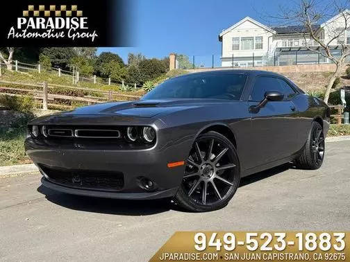 2015 Dodge Challenger SXT Plus RWD photo